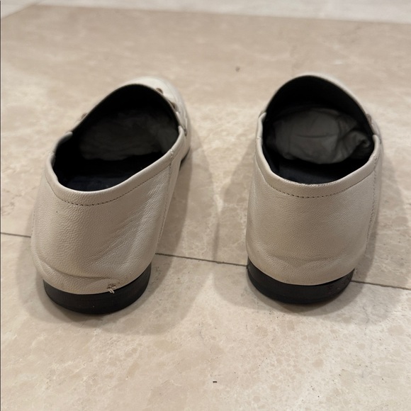 Gucci Beige Loafers with Gold Accents - Picture 3 of 6